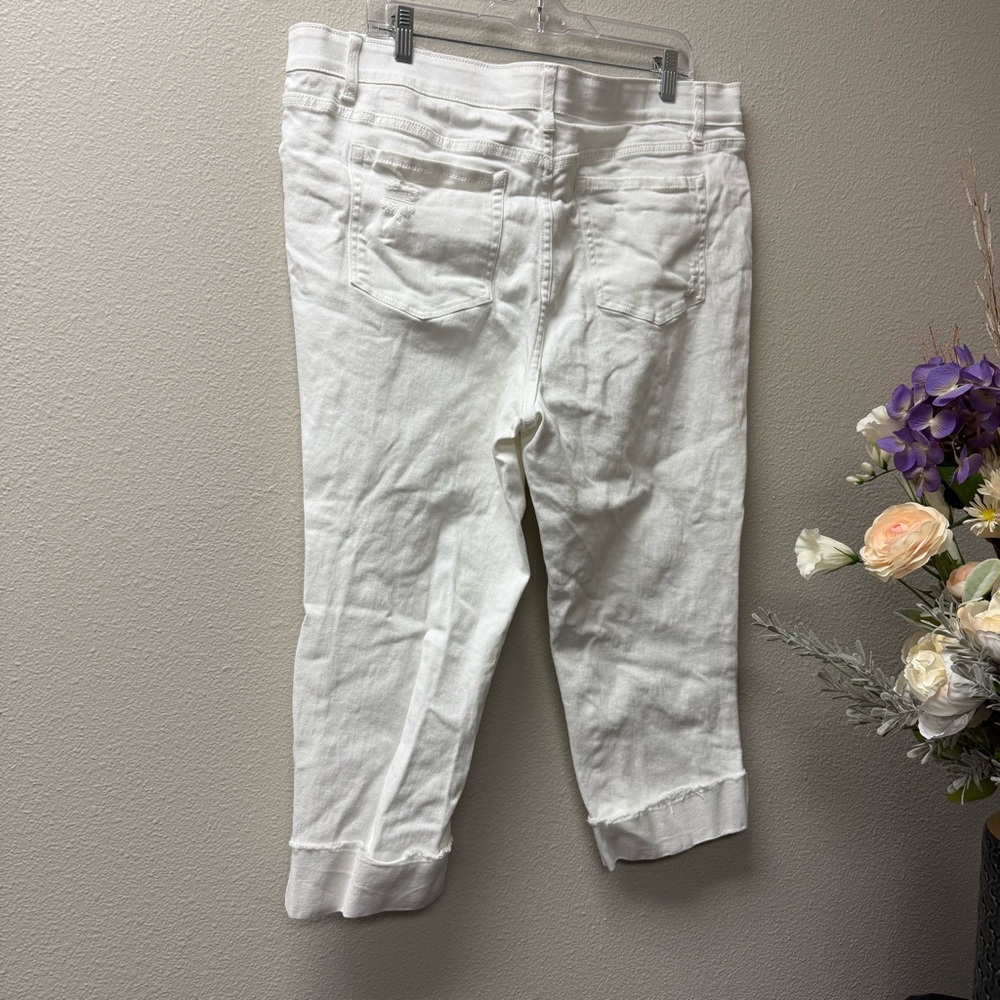 Terra & Sky Plus 20W White Distressed Capri Jeans Rolled Hem Summer Casual - Picture 3 of 7